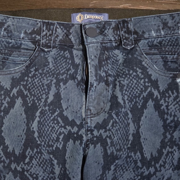 Democracy "Snake Print" Denim Jeans STRETCH SKINNY sz 8 - Picture 2 of 4